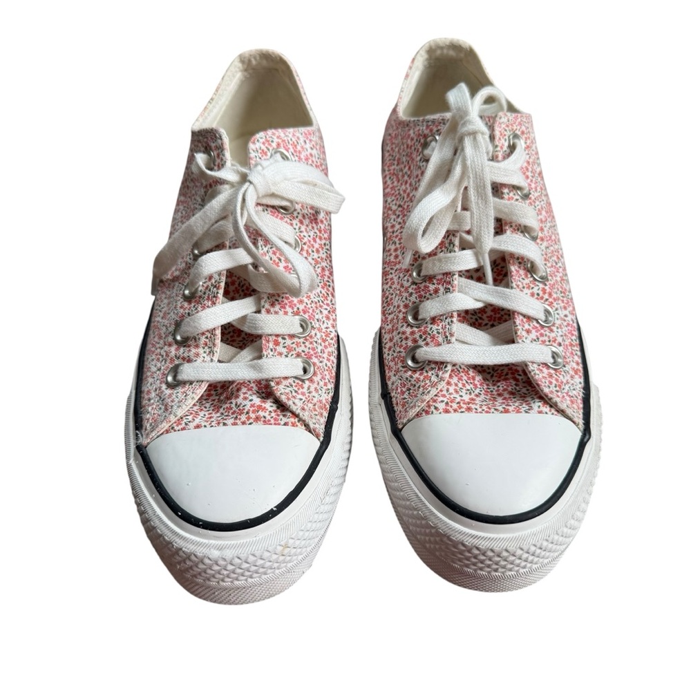 Converse Women's Chuck Taylor All Star Size 8 Vintage Floral Sneakers 568378C